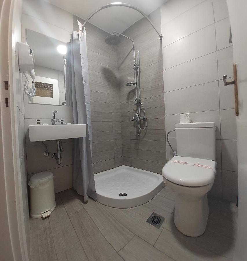 Hotel Avra เปรเวซา ภายนอก รูปภาพ