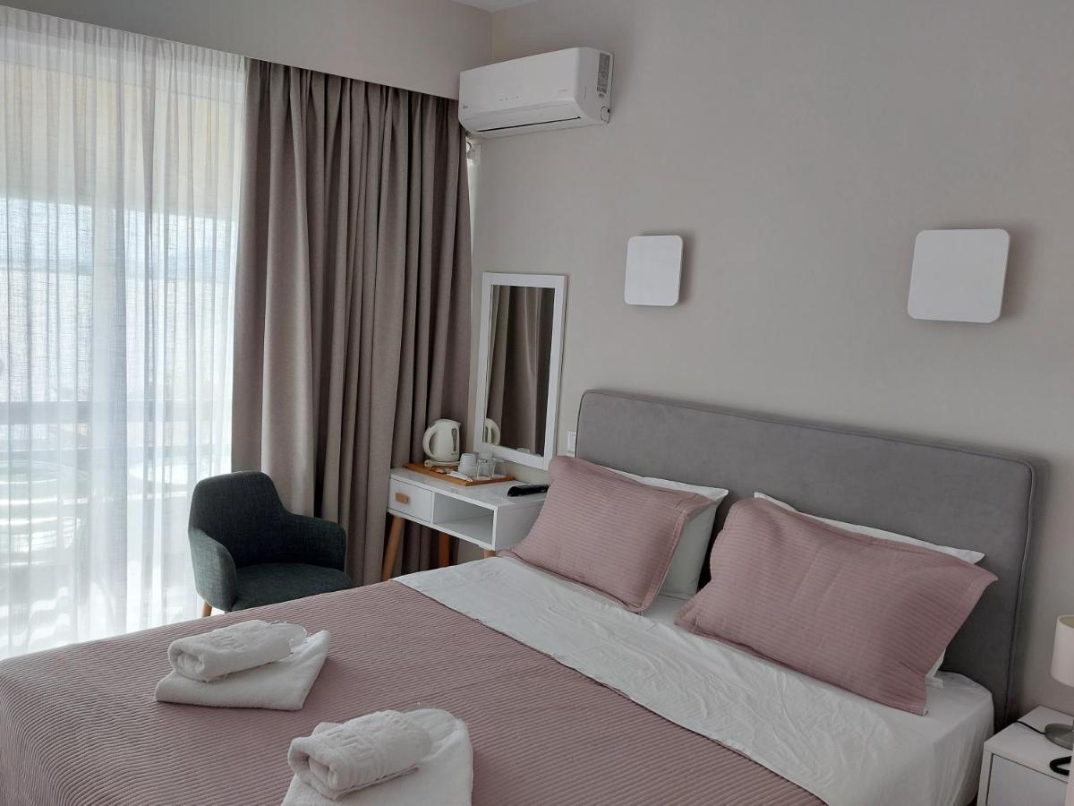 Hotel Avra เปรเวซา ภายนอก รูปภาพ