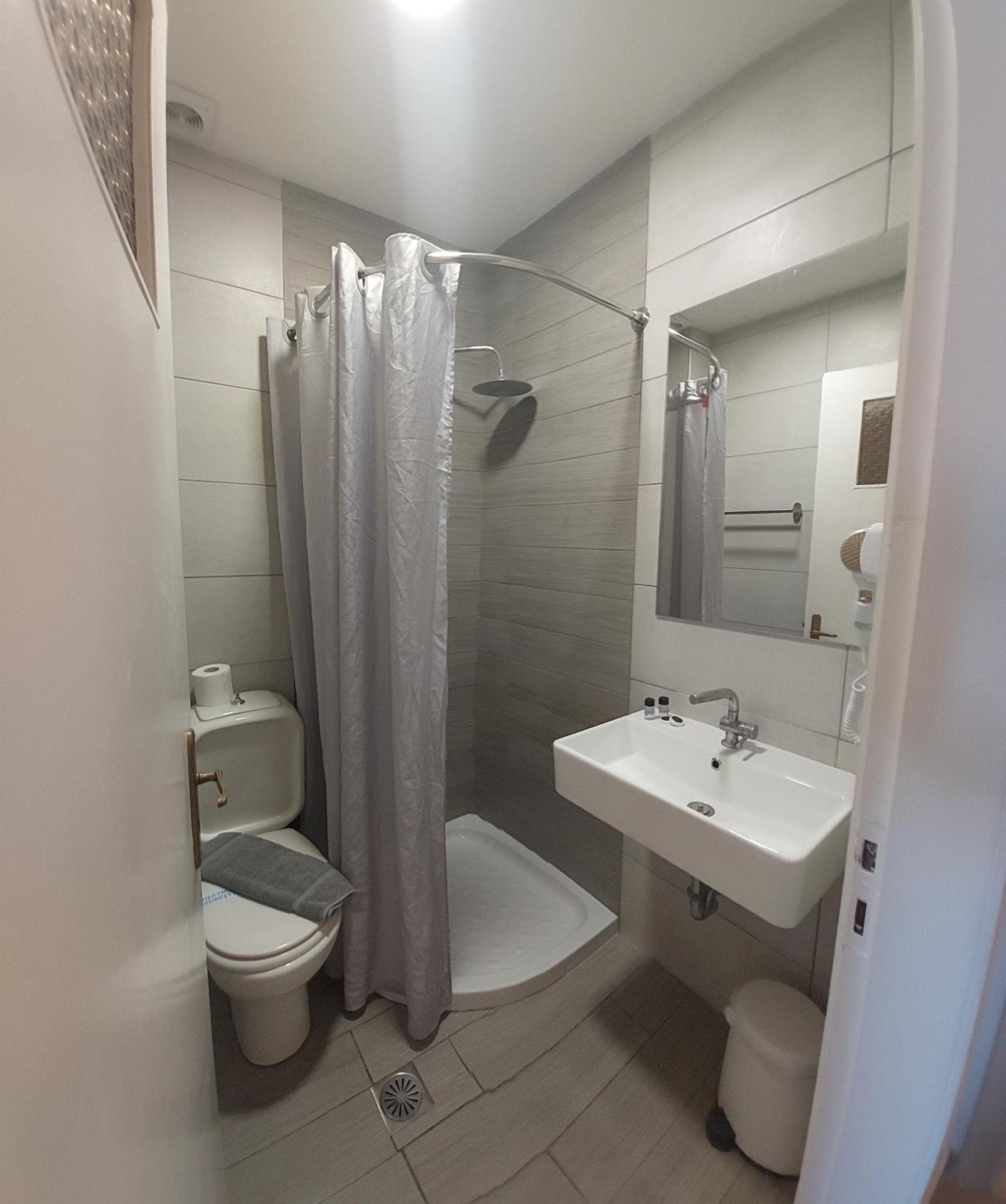 Hotel Avra เปรเวซา ภายนอก รูปภาพ