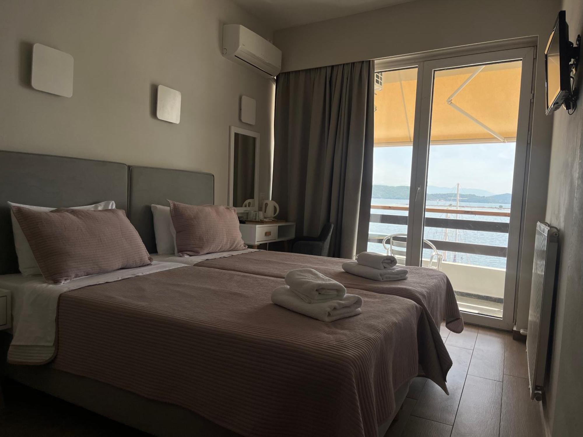 Hotel Avra เปรเวซา ภายนอก รูปภาพ