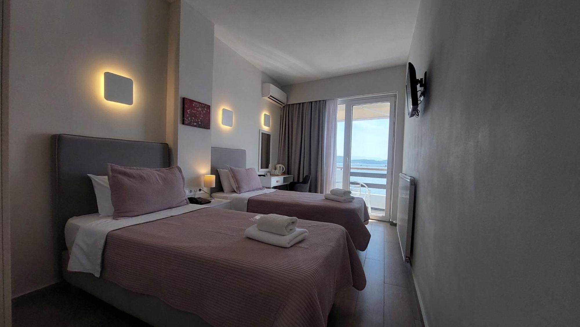 Hotel Avra เปรเวซา ภายนอก รูปภาพ