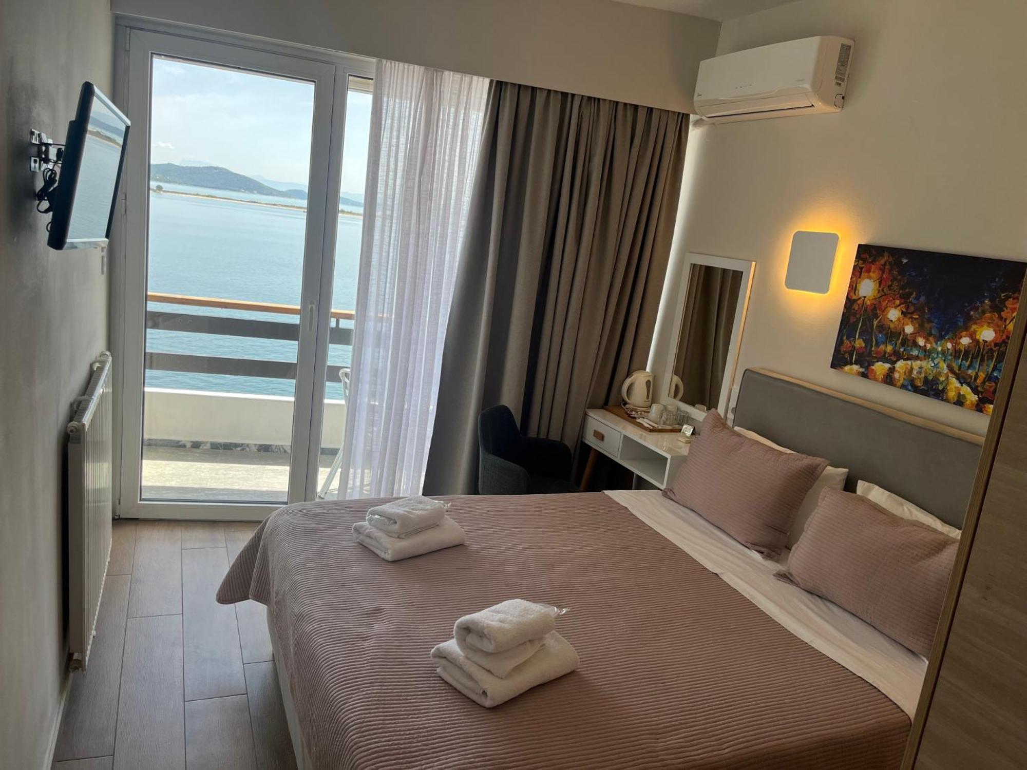 Hotel Avra เปรเวซา ภายนอก รูปภาพ