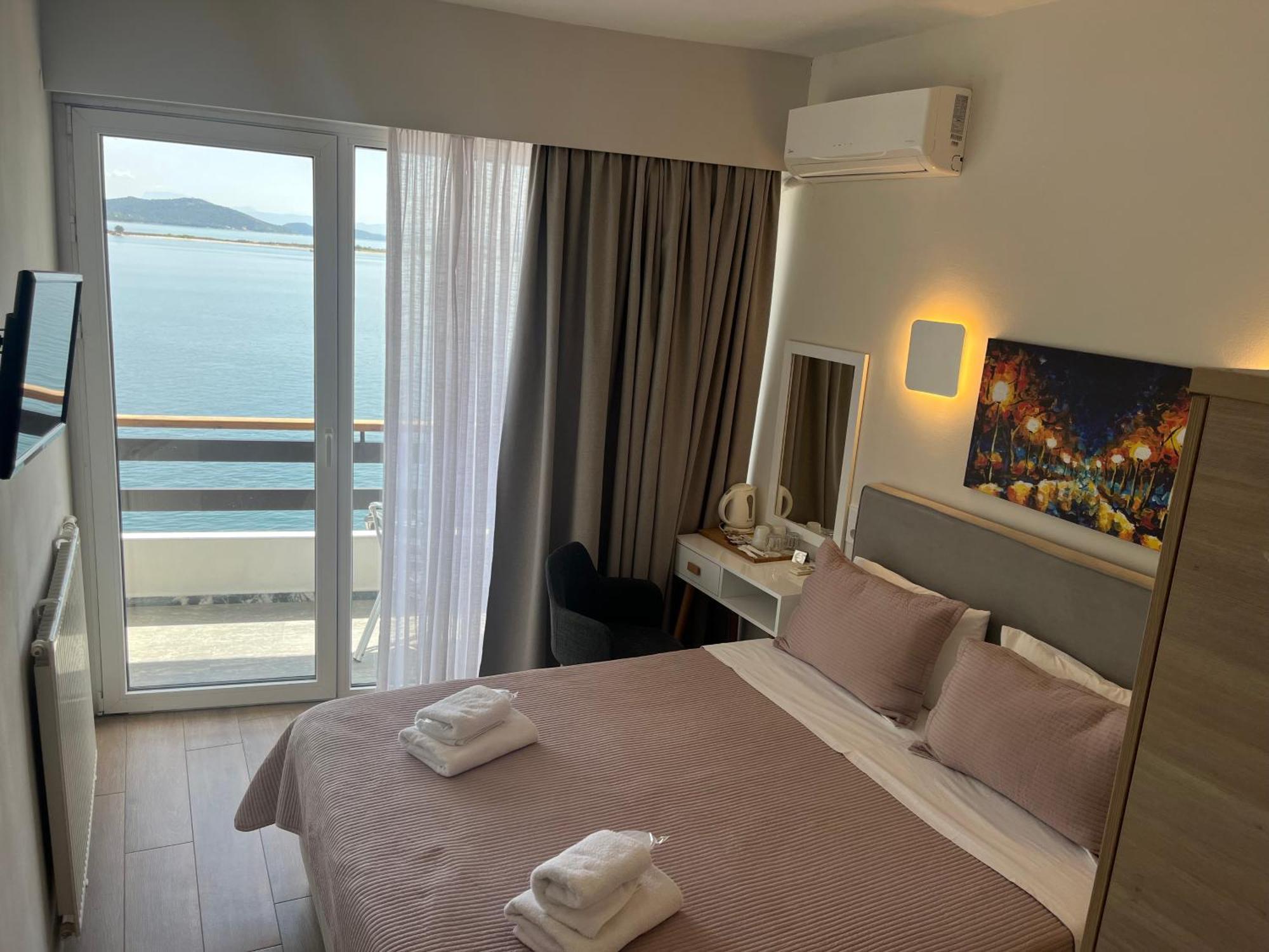 Hotel Avra เปรเวซา ภายนอก รูปภาพ